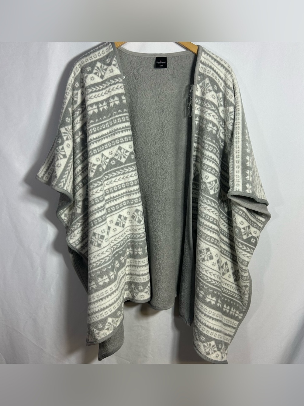 Cuddl Duds Reversible Kimono Wrap Poncho Gray Fair Isle S/M Wearable Blanket